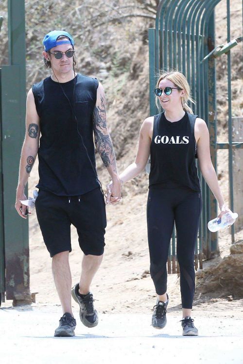 Ashley Tisdale in Tights Hiking at Runyon Canyon in Hollywood 5