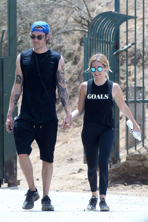 Ashley Tisdale in Tights Hiking at Runyon Canyon in Hollywood 9