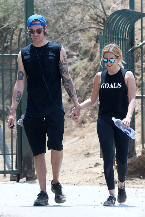 Ashley Tisdale in Tights Hiking at Runyon Canyon in Hollywood 10