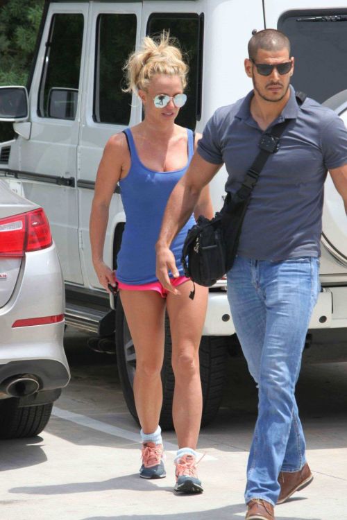 Britney Spears Shopping at Sephora in Westlake Village 23