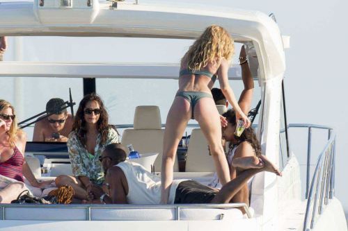 Doutzen Kroes in Bikini on a yacht in Formentera 6