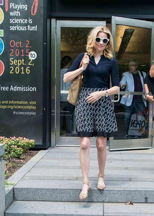 Elizabeth Banks Leaves Chemical Heritage Foundation Museum 5
