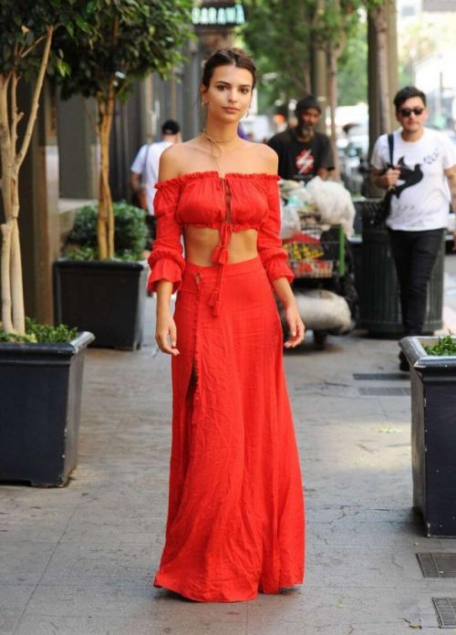 Emily Ratajkowski Booty Out and About in Los Angeles 4