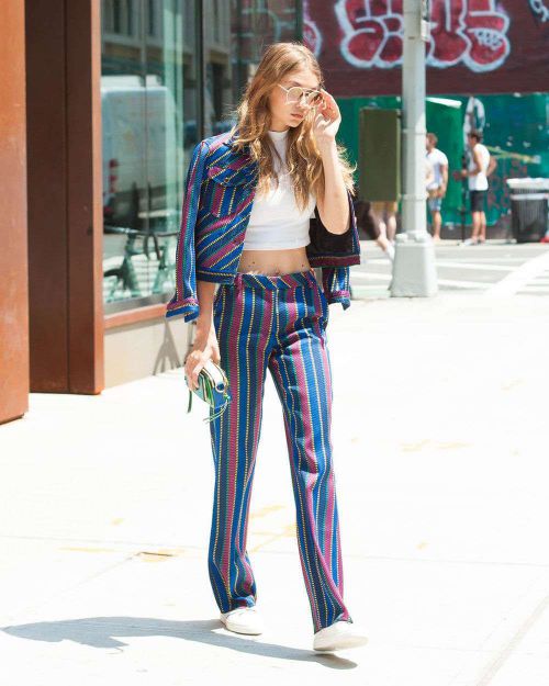 Gigi Hadid Leaves Her Apartment in New York