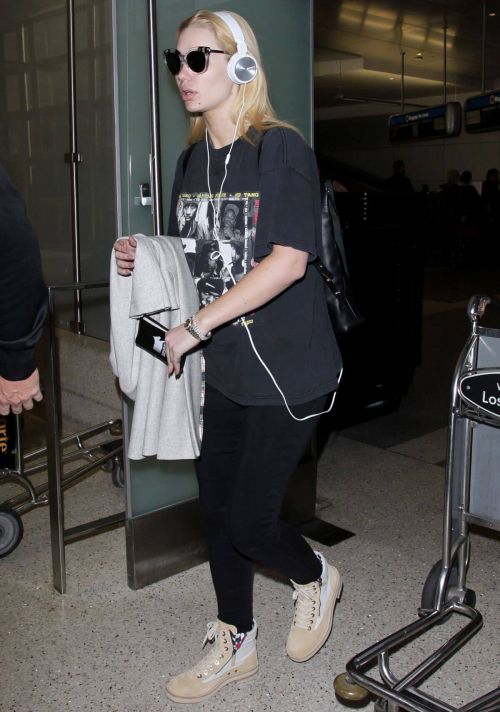 Iggy Azalea at Los Angeles International Airport 1