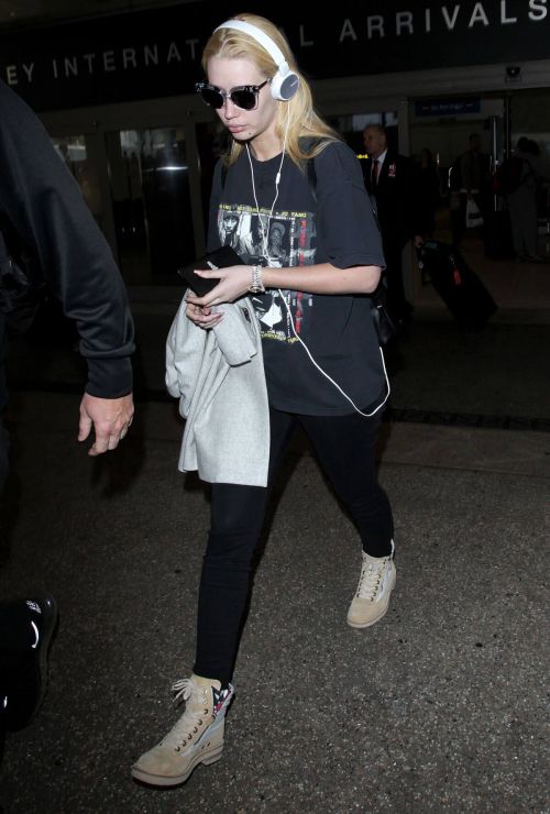 Iggy Azalea at Los Angeles International Airport 2