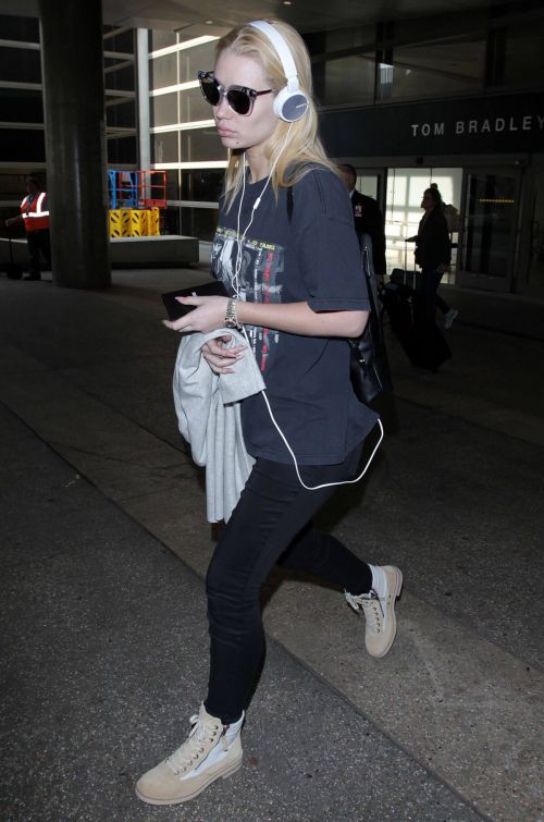 Iggy Azalea at Los Angeles International Airport 4
