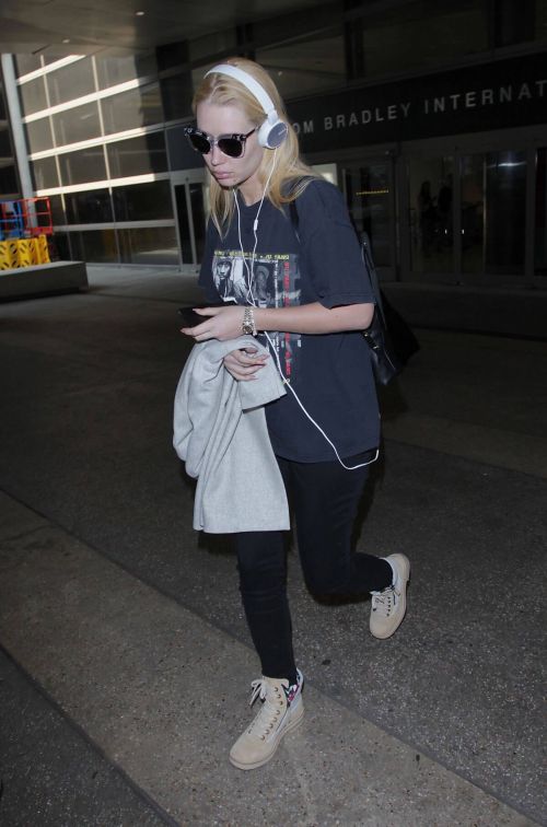 Iggy Azalea at Los Angeles International Airport 11