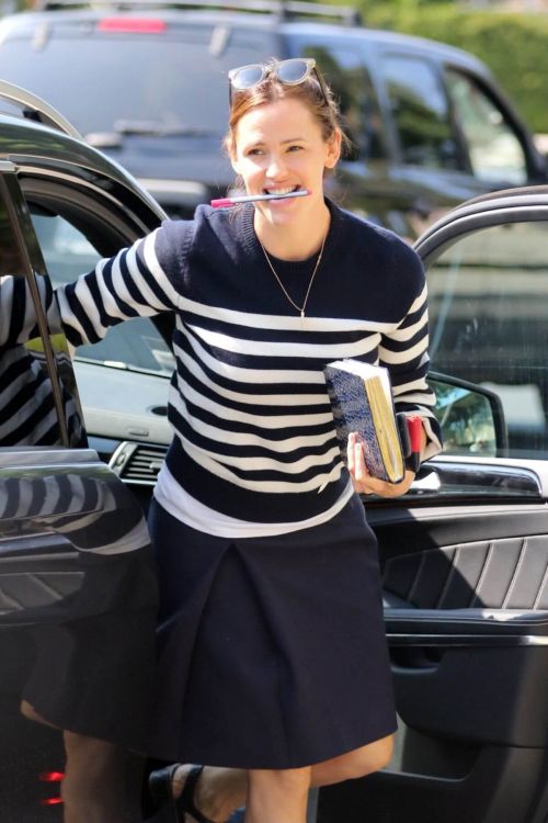 Jennifer Garner Out and about in Los Angeles
