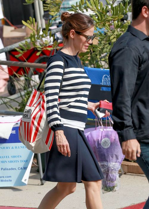 Jennifer Garner Out and about in Los Angeles 5