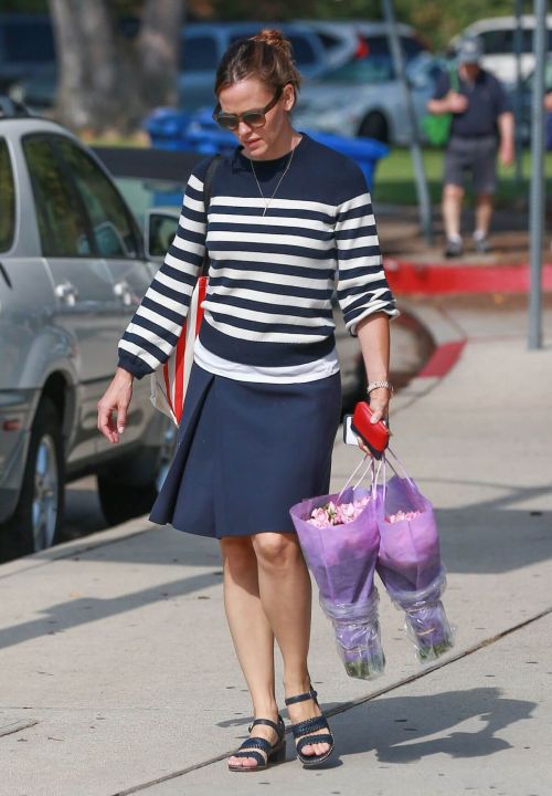 Jennifer Garner Out and about in Los Angeles 8
