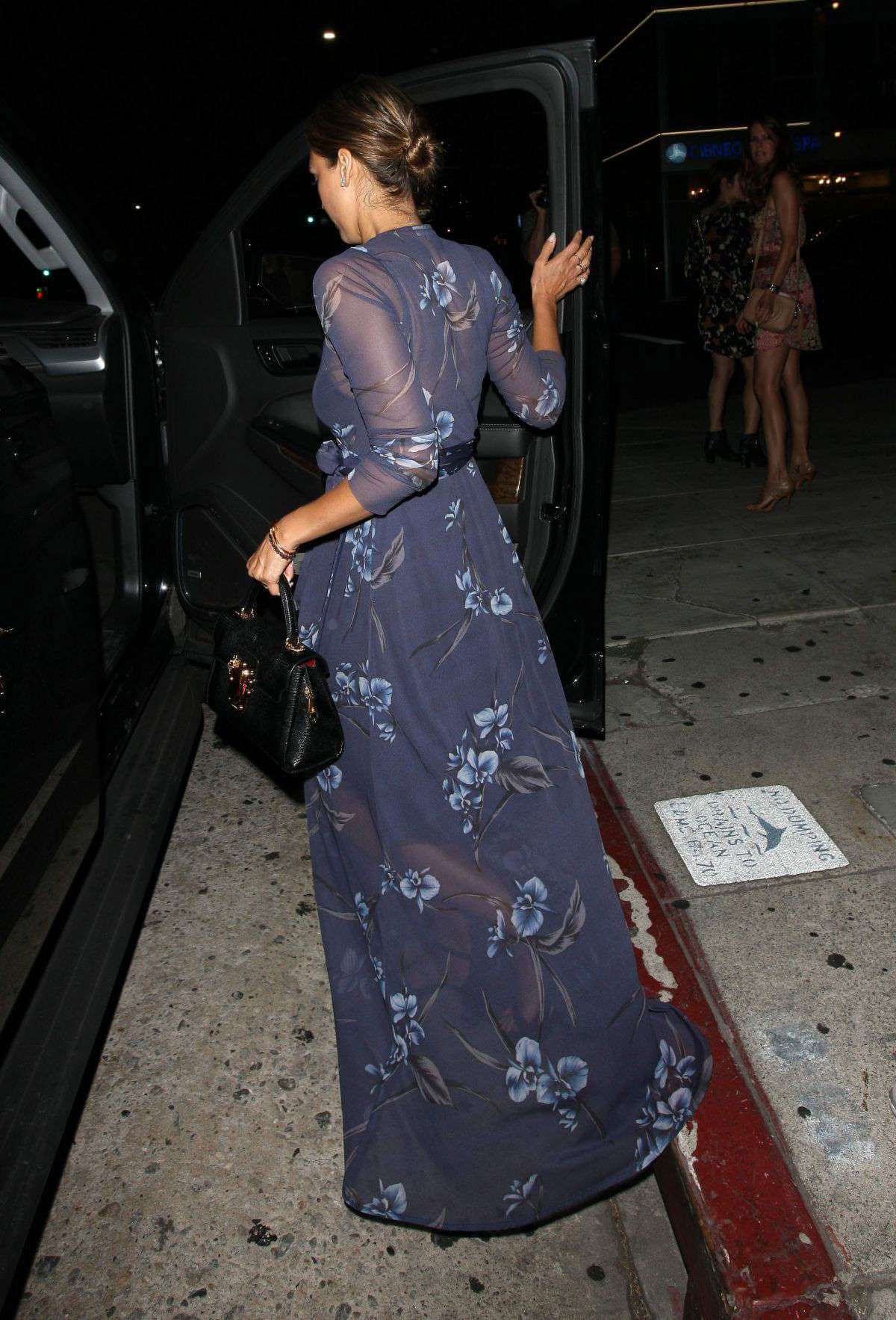Jessica Alba Leaves The Nice Guy Club in West Hollywood 15