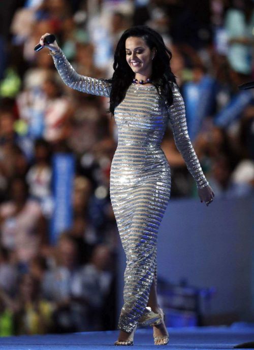 Katy Perry Performs at Democratic National Convention in Philadelphia 36