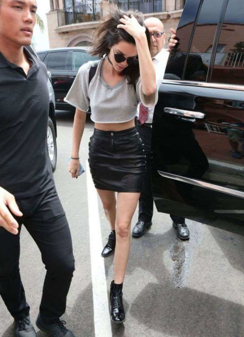 Kendall Jenner arriving at La Valencia Hotel in La Jolla