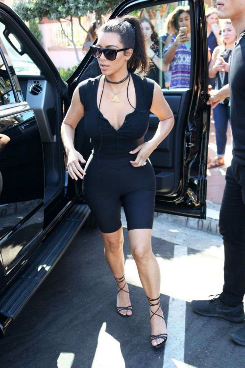 Kim Kardashian Heading to a family dinner in San Diego