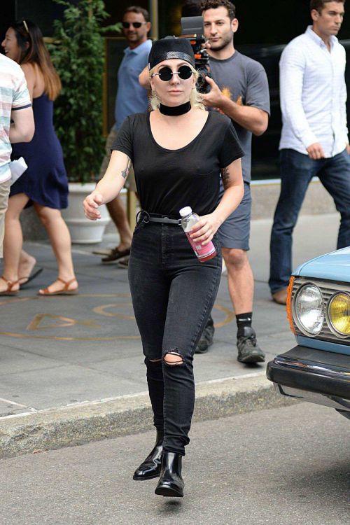 Lady Gaga Leaves her apartment in New York