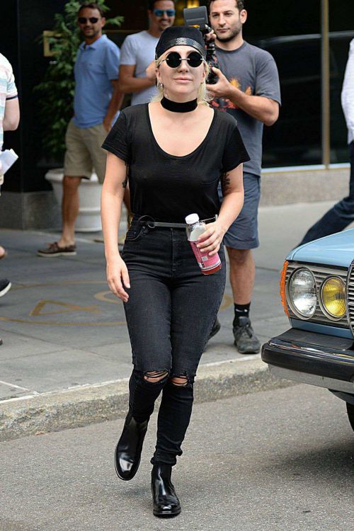 Lady Gaga Leaves her apartment in New York 15