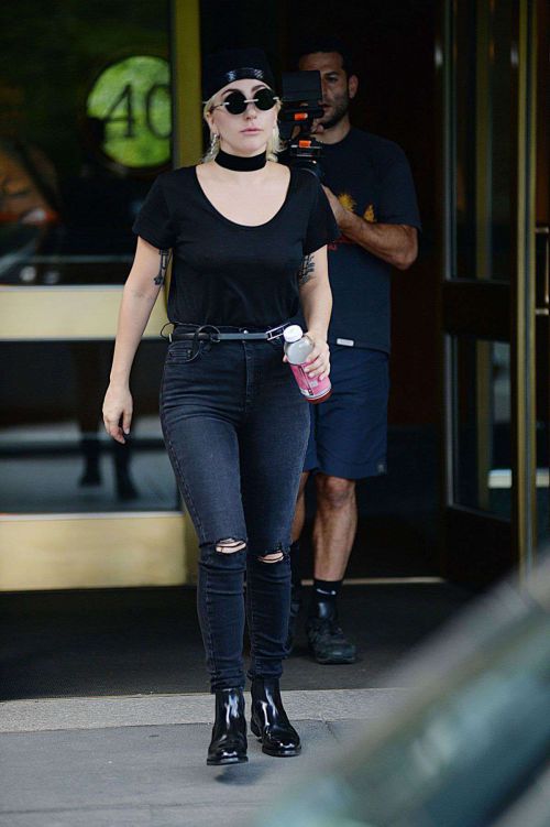 Lady Gaga Leaves her apartment in New York 7