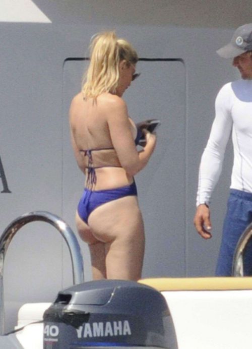 Lindsay Lohan & Hofit Golan on the beach in Sardinia Italy 32