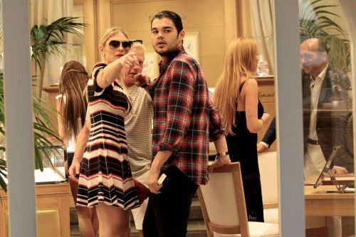 Lindsay Lohan Shopping at Fine Swiss Jewellers Chopard in Porto Cervo 1