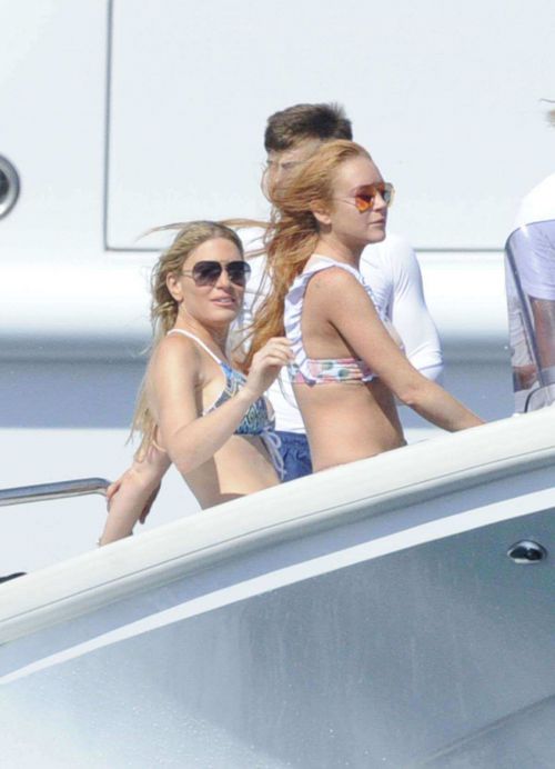 Lindsay Lohan Wears Floral Bikini While Yachting in Sardinia 6