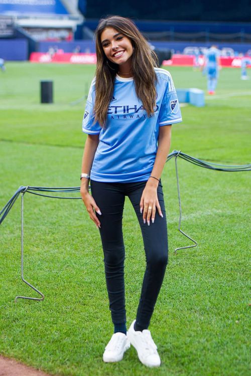 Madison Beer Sings the national anthem at Yankee Stadium in New York 4
