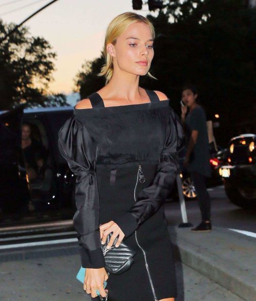 Margot Robbie Out For Dinner In New York