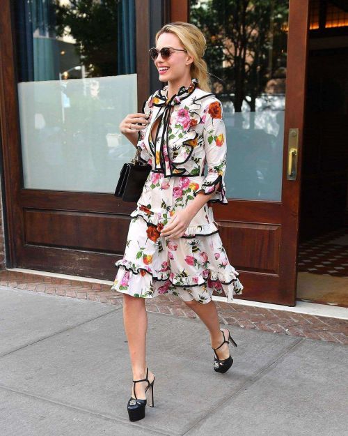 Margot Robbie in printed dress out in New York 1