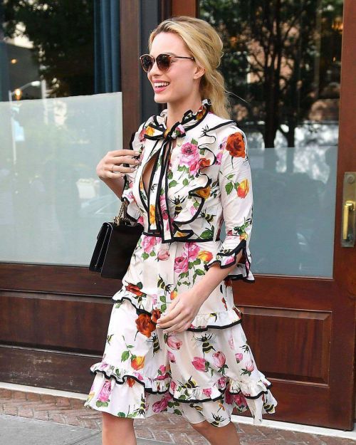Margot Robbie in printed dress out in New York 8