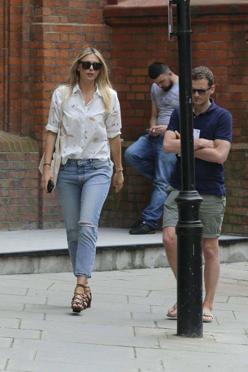 Maria Sharapova Out and About in London 22 July, 2016 12