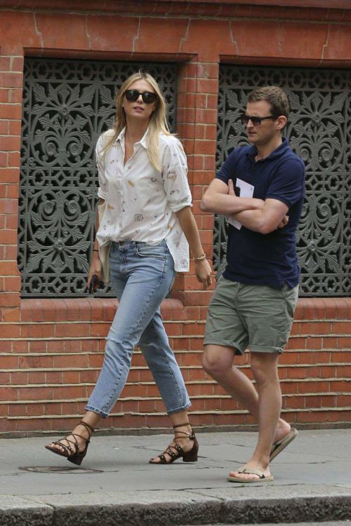 Maria Sharapova Out and About in London 22 July, 2016 12