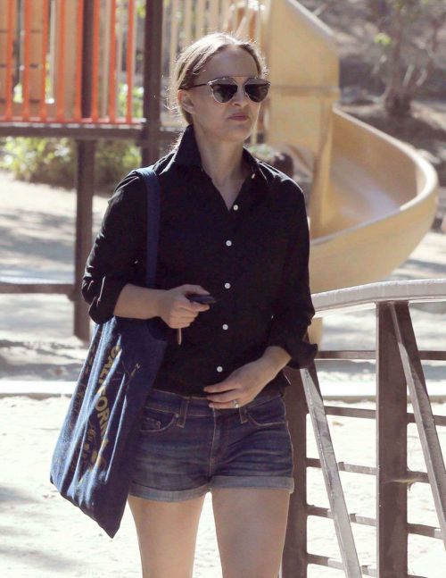 Natalie Portman in Jeans Shorts Out at a Park in Los Angeles 11