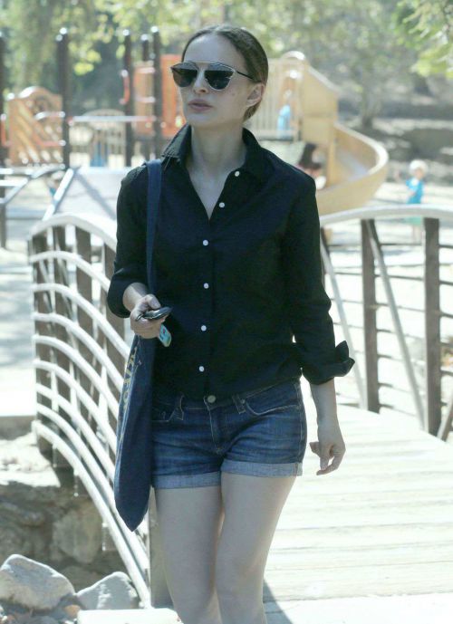 Natalie Portman in Jeans Shorts Out at a Park in Los Angeles 8