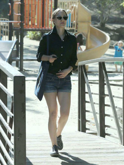 Natalie Portman in Jeans Shorts Out at a Park in Los Angeles 11