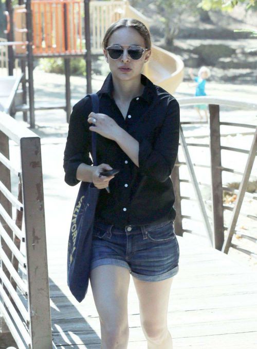Natalie Portman in Jeans Shorts Out at a Park in Los Angeles 19