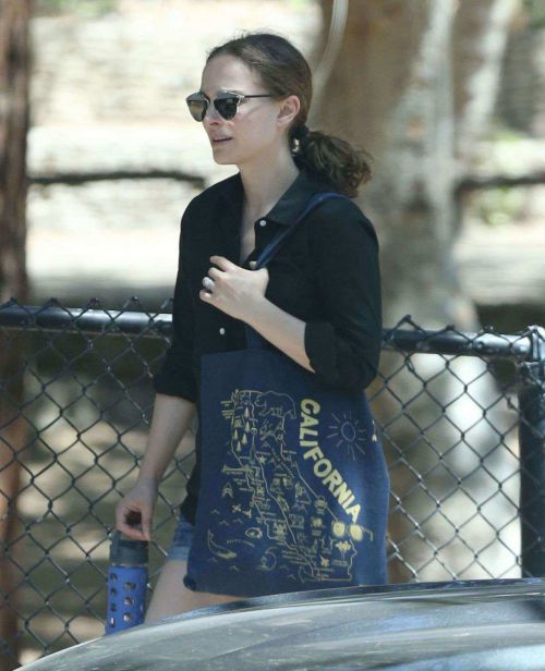 Natalie Portman in Jeans Shorts Out at a Park in Los Angeles 19