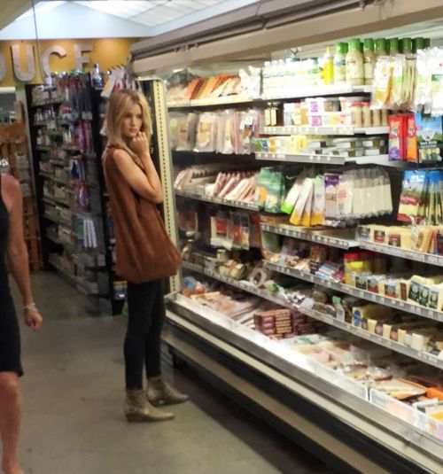 Rosie Huntington-Whiteley And Jason Statham Out Shopping In Malibu 5