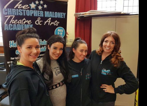Stephanie Davis shows off her baby bump on a school 5