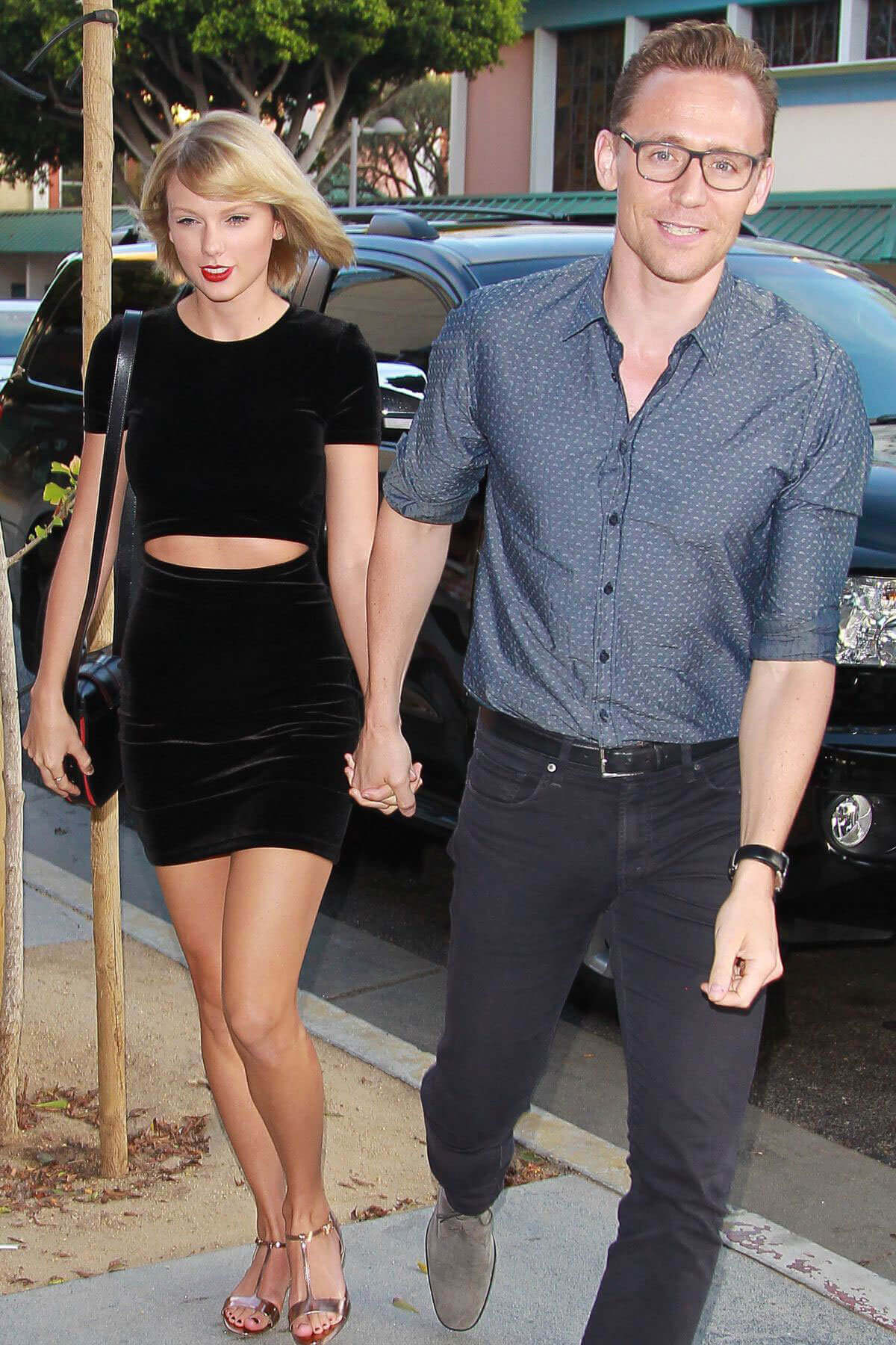 Taylor Swift and Tom Hiddleston Go On Dinner Date in Santa Monica 9