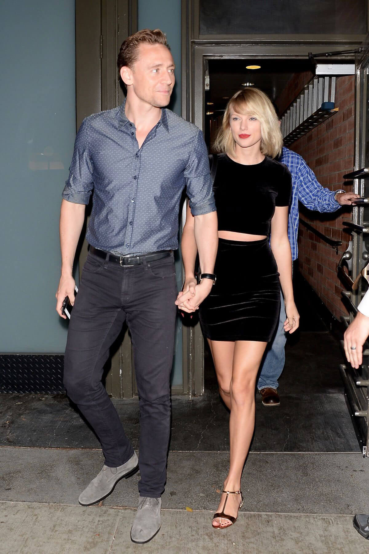 Taylor Swift and Tom Hiddleston Go On Dinner Date in Santa Monica 11