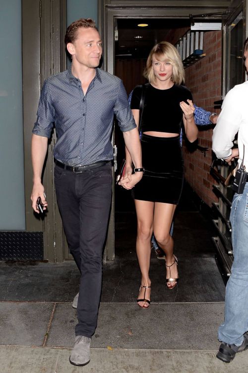 Taylor Swift and Tom Hiddleston Go On Dinner Date in Santa Monica