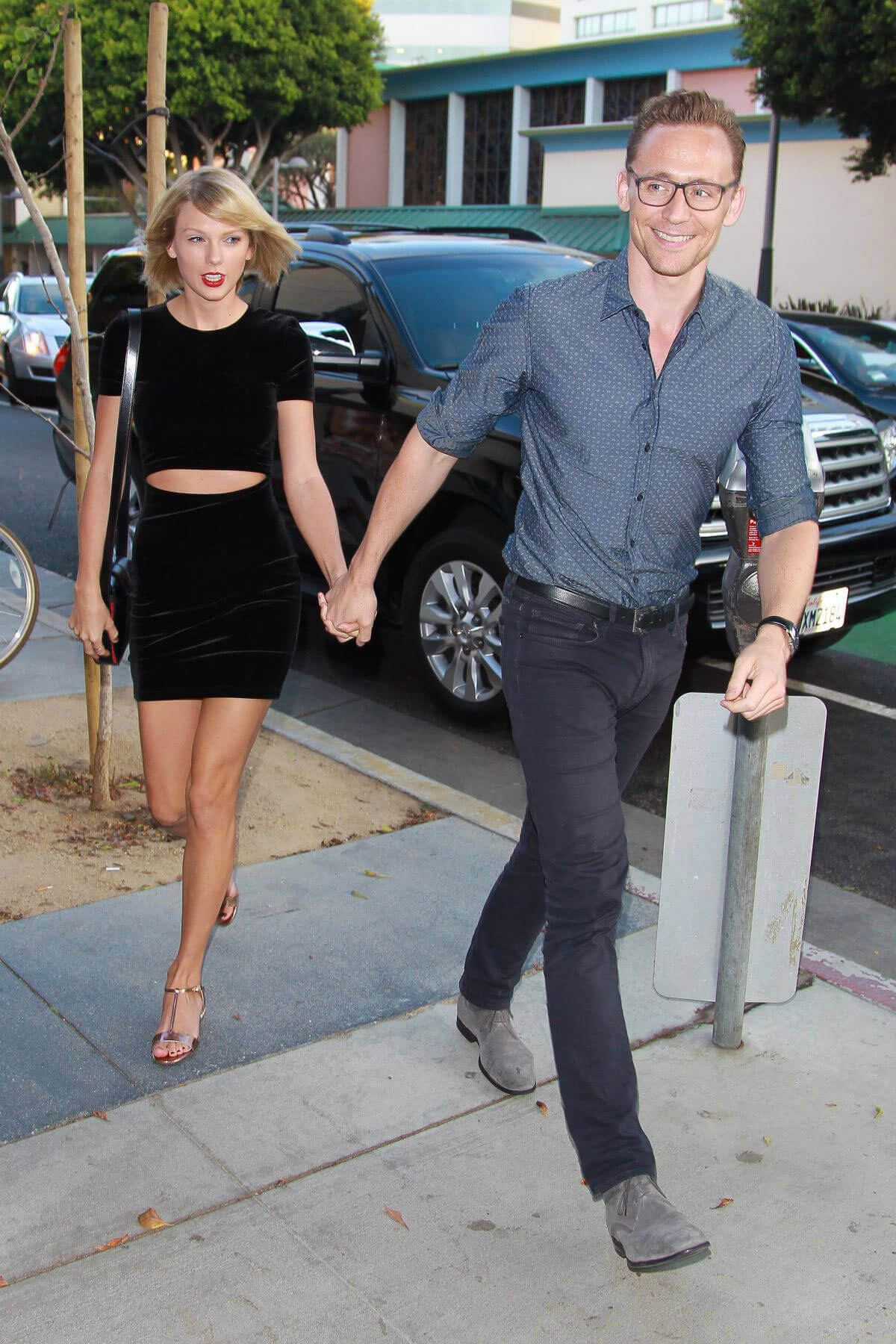 Taylor Swift and Tom Hiddleston Go On Dinner Date in Santa Monica 18