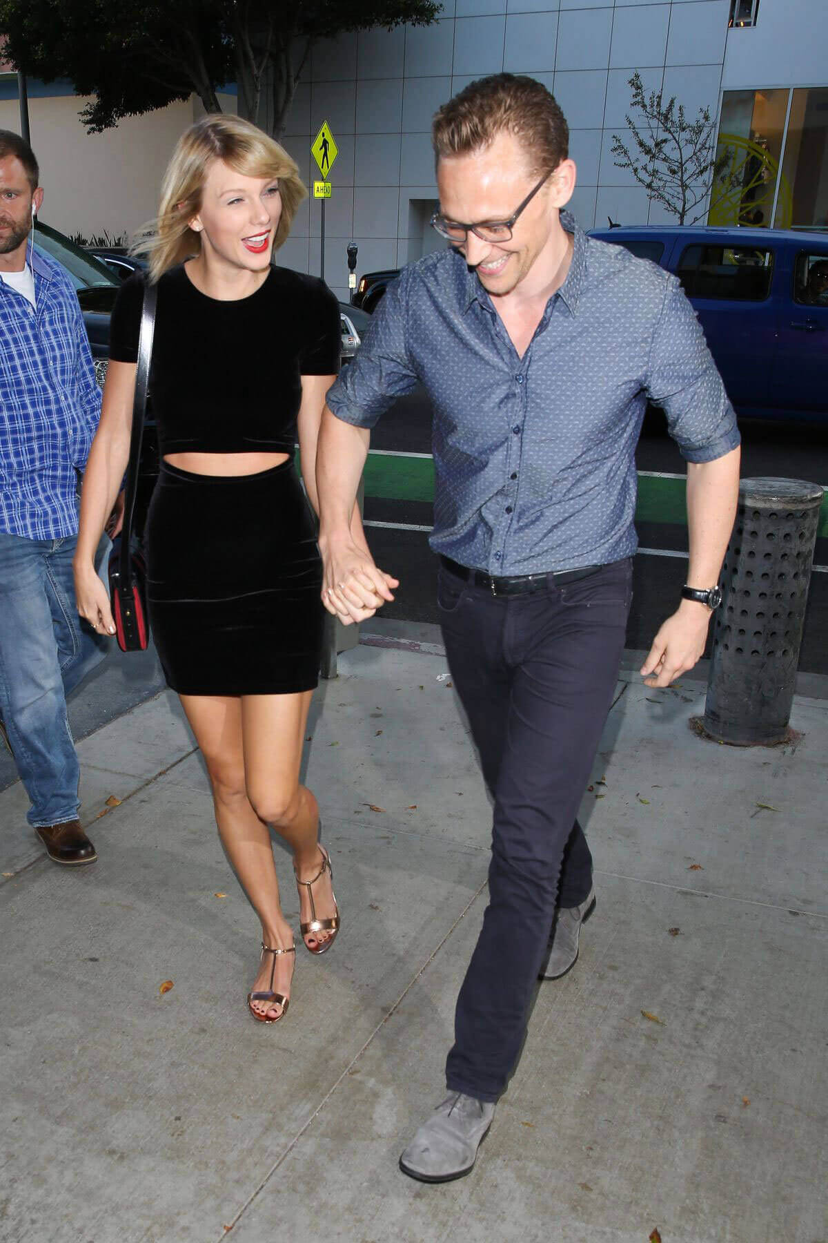 Taylor Swift and Tom Hiddleston Go On Dinner Date in Santa Monica 2