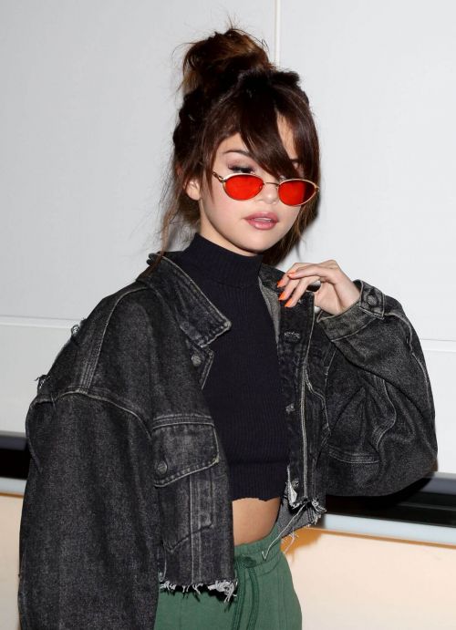 Selena Gomez Spotted at Tokyo International Airport 15