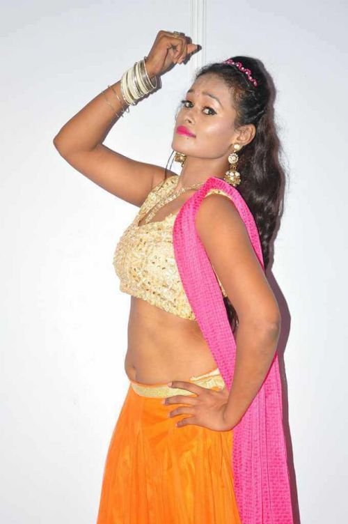 Actress Nisha at Aatadukundam Raa Movie Audio Launch Photos 5