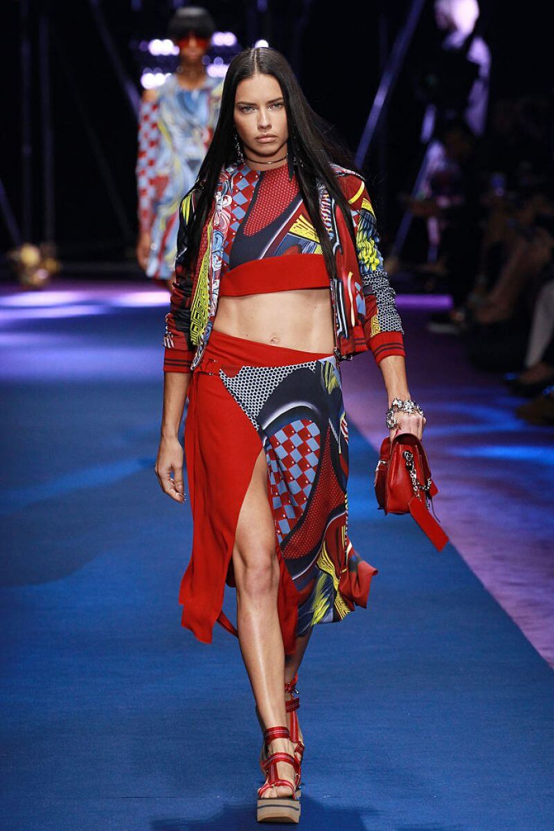 Adriana Lima Stills Versace Fashion Show at Milan Fashion Week 7