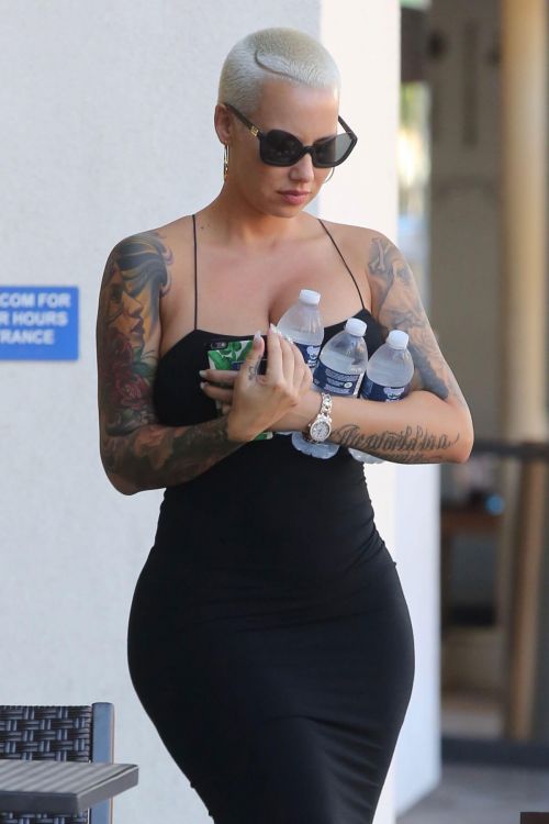 Amber Rose Leaves Panera Restaurant in Beverly Hills 14/09/2016 5