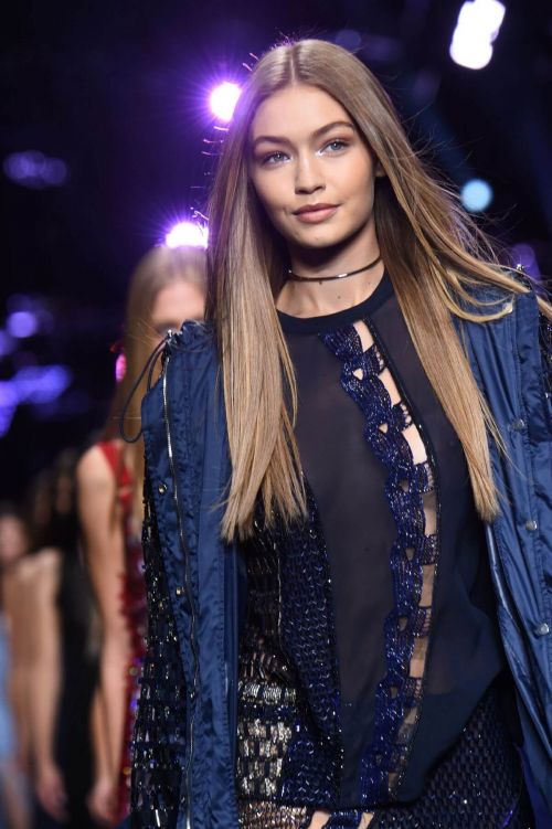American Model Gigi Hadid at Versace Fashion Show in Milan 11