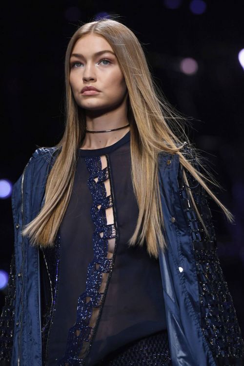 American Model Gigi Hadid at Versace Fashion Show in Milan 23