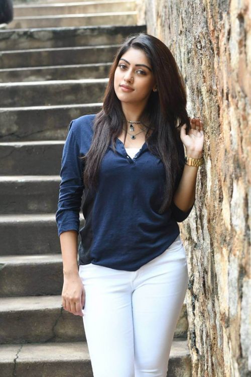 Anu Emmanuel at Majnu Movie Interview Images 8